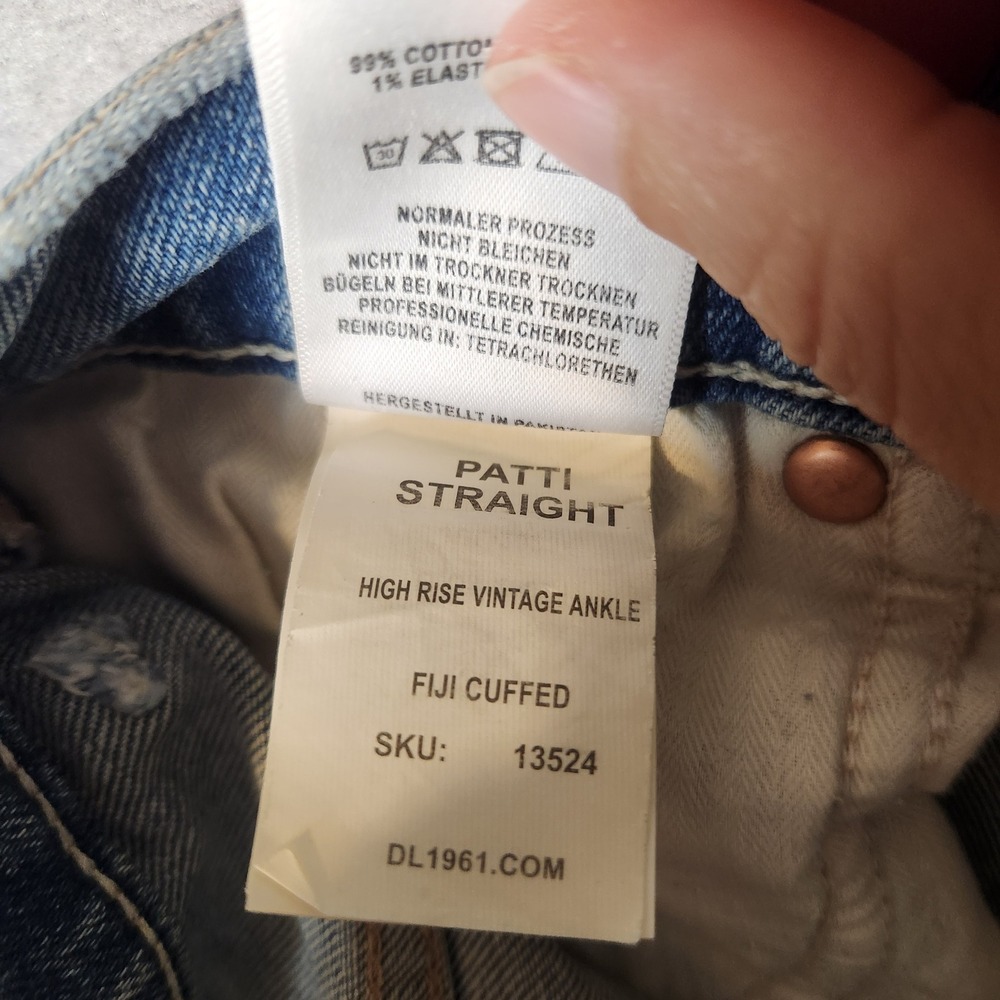 DL1961 Patti Straight Jeans Size 27 Light Blue High Rise Vintage Wash - Picture 10 of 10